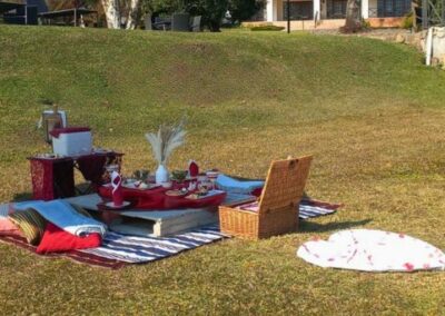 champagne castle hotel picnic